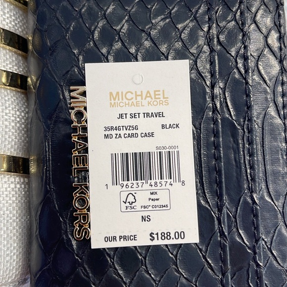 Michael Kors Women Medium Zip Around Card Case Coin Pouch Wallet Black 
NWT - Picture 10 of 16